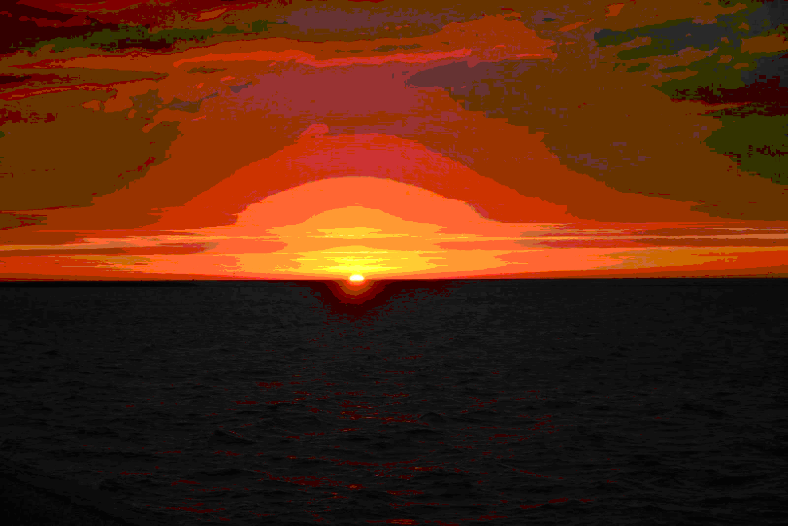 De zon gaat ook in het oosten onder. | Oneliners op www.one-liners.nl